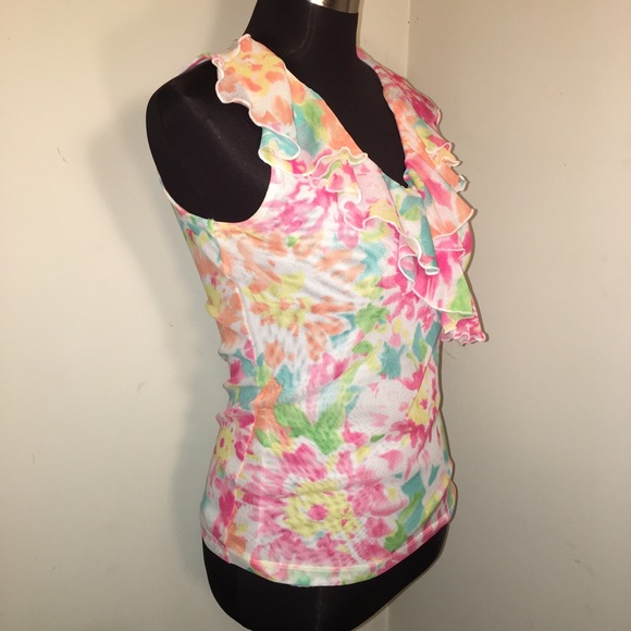 < Host Pick > CHAPS Ruffled Floral Top - Picture 2 of 5